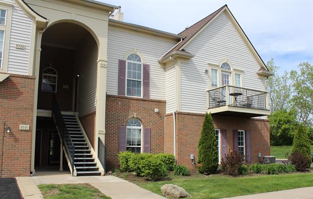 front view picture of 9541 Lakeside Drive, Ypsilanti, MI. 48197
