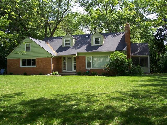 front view picture of 2483 Dayton Drive, Ann Arbor, MI. 48108