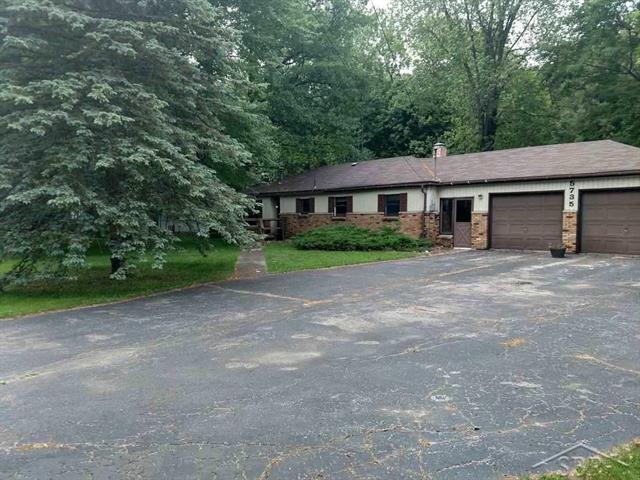front view picture of 5735 Townline Road, Birch Run, MI. 48415