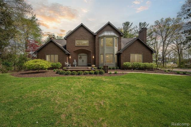 front view picture of 3311 Merrow Lane, Howell, MI. 48843