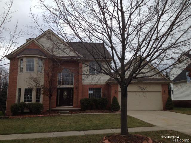 front view picture of 27283 Winterset Cir, Farmington, MI. 48334
