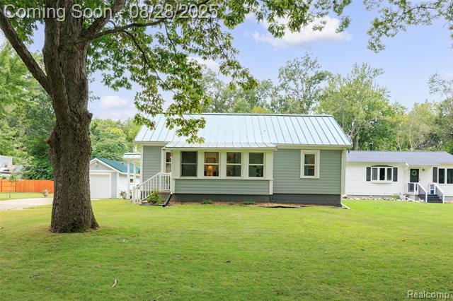front view picture of 2442 Kibby Rd, Jackson, MI. 49203