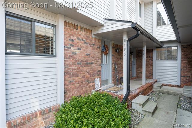 front view picture of 8495 Pepper Ridge Drive, Grand Blanc, MI. 48439