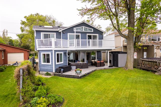 front view picture of 2665 Tackles Drive, White Lake, MI. 48386