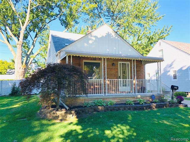 front view picture of 2327 Mortenson Blvd, Berkley, MI. 48072