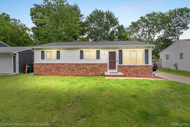 front view picture of 5309 Granger Drive, Lansing, MI. 48911