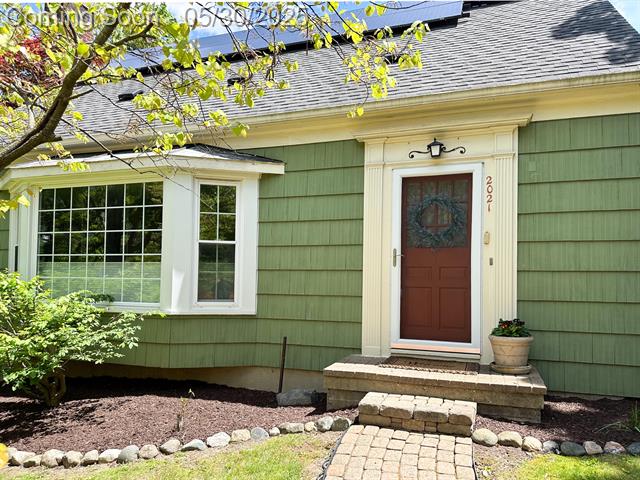 front view picture of 2021 Geddes Avenue, Ann Arbor, MI. 48104