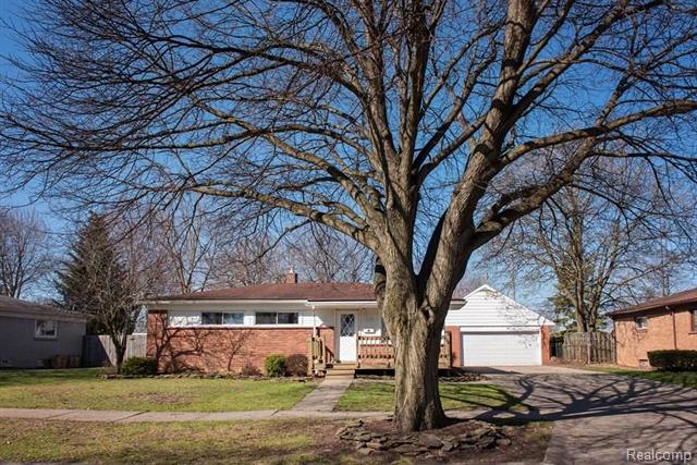 front view picture of 415 Theodore Drive, Monroe, MI. 48162