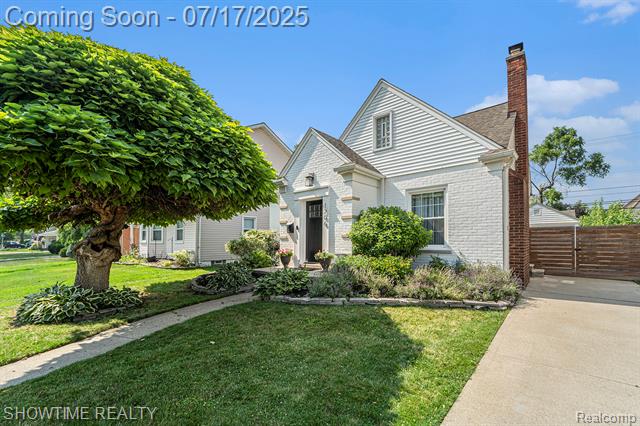 front view picture of 1206 Oxford Rd, Berkley, MI. 48072