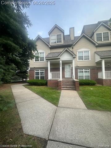 front view picture of 880 Seville, Detroit, MI. 48202