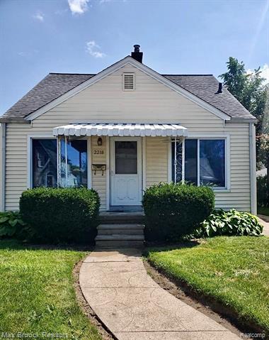 front view picture of 2218 Baxter Ave, Royal Oak, MI. 48067