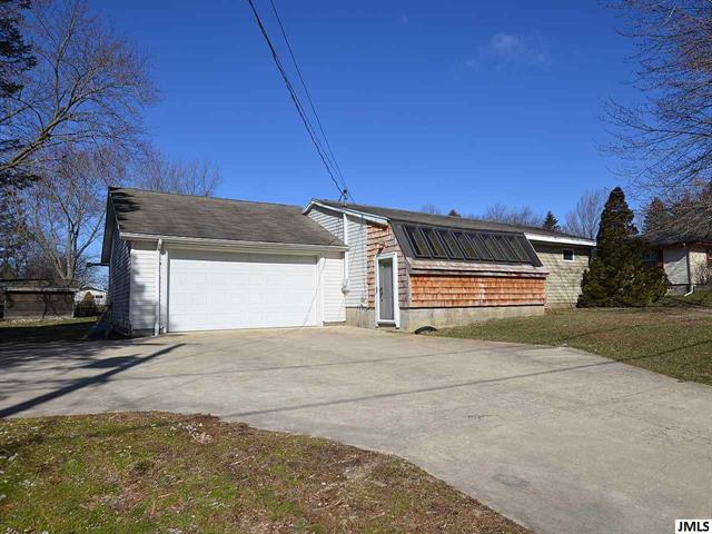 front view picture of 6516 Chrismac St, Jackson, MI. 49201