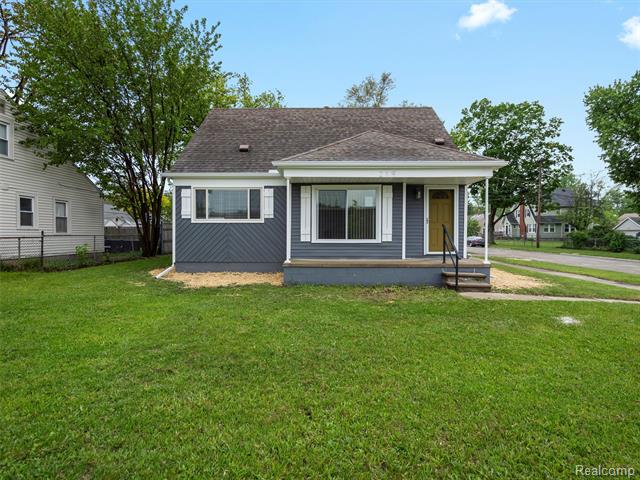 front view picture of 219 N Stephenson Hwy, Royal Oak, MI. 48067