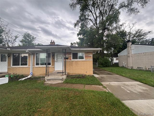 front view picture of 27441 Avondale Street, Inkster, MI. 48141