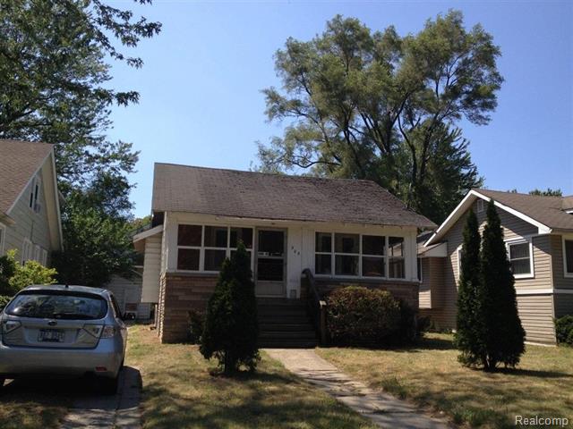 front view picture of 305 Curry Ave, Royal Oak, MI. 48067