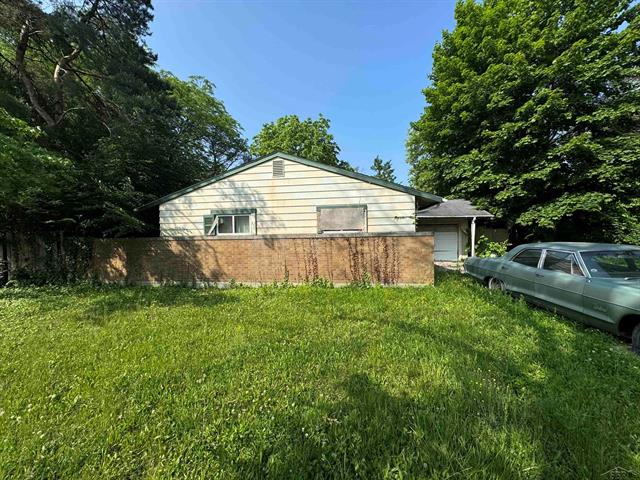 front view picture of 3353 Drexel Dr, Saginaw, MI. 48601