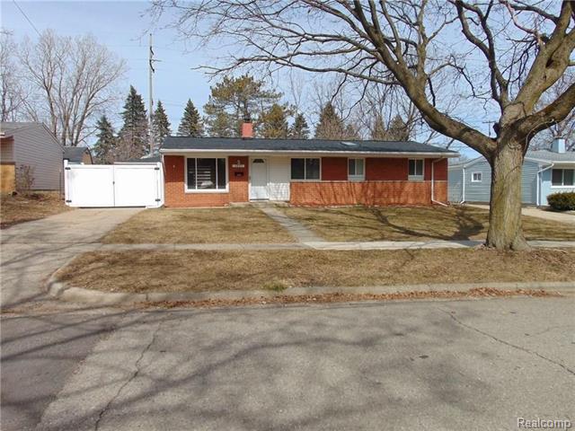 front view picture of 2831 Canterbury Road, Ann Arbor, MI. 48104