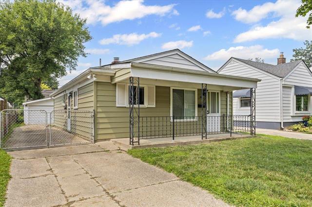 front view picture of 300 N Edgeworth Ave, Royal Oak, MI. 48067