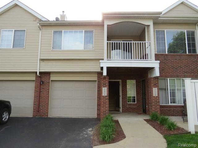 front view picture of 23010 Fairlane Boulevard, Trenton, MI. 48183