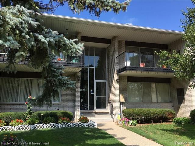 front view picture of 8545 Kennedy Circle, Warren, MI. 48093