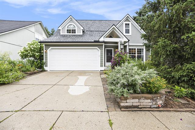 front view picture of 2512 Jade Court, Ann Arbor, MI. 48103