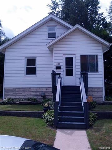 front view picture of 630 Saint Charles Ct, Royal Oak, MI. 48067