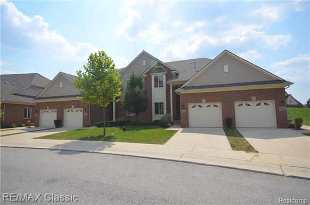 front view picture of 29490 Woodpark Circle, Warren, MI. 48092
