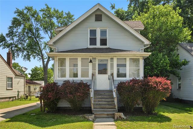 front view picture of 306 N Kenwood Ave, Royal Oak, MI. 48067