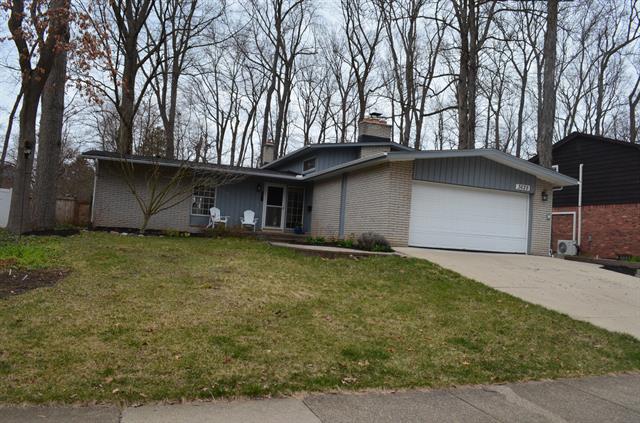 front view picture of 3629 Frederick Drive, Ann Arbor, MI. 48105