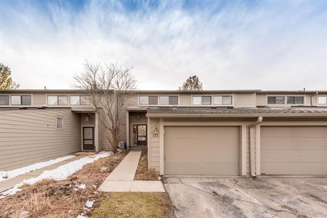 front view picture of 725 Peninsula Court, Ann Arbor, MI. 48105