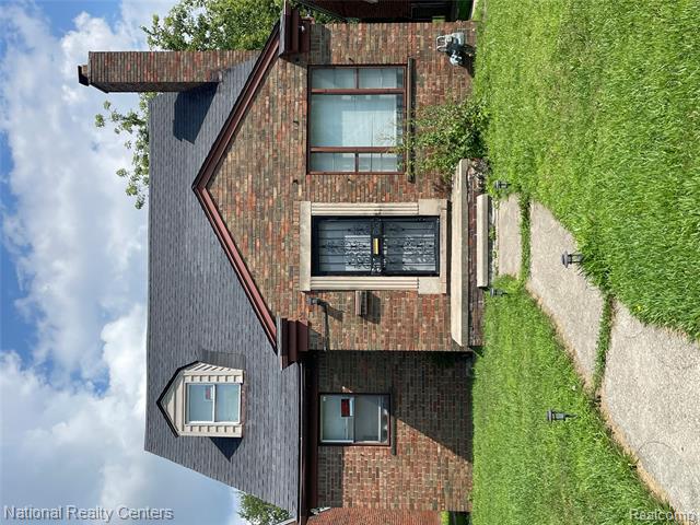 front view picture of 14007 Fairmount Drive, Detroit, MI. 48205