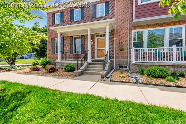 front view picture of 790 2Nd Street, Wyandotte, MI. 48192