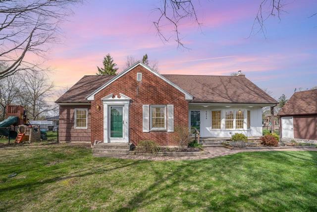 front view picture of 1016 Argyle, Alma, MI. 48801