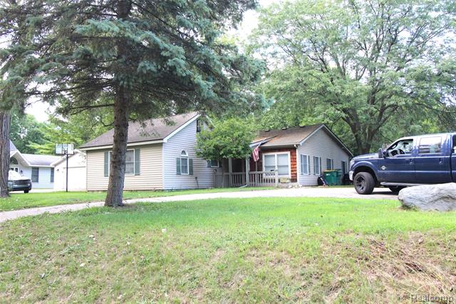 front view picture of 308 N Seymour Road, Flushing, MI. 48433