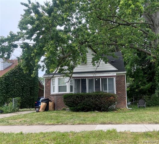 front view picture of 14895 Evergreen Road, Detroit, MI. 48223