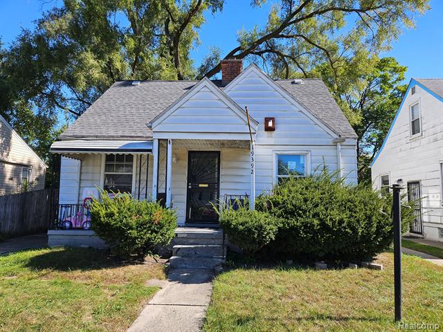 front view picture of 19392 Justine Street, Detroit, MI. 48234