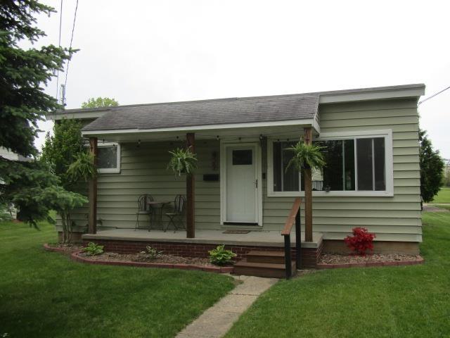 front view picture of 429 N Chipman, Owosso, MI. 48867