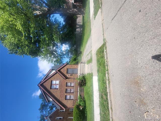 front view picture of 16559 Sorrento Street, Detroit, MI. 48235