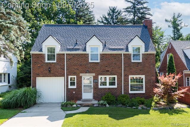 front view picture of 27714 California Dr Ne, Southfield, MI. 48076