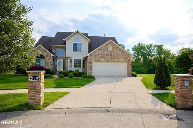 front view picture of 21832 Preserve, Macomb, MI. 48042