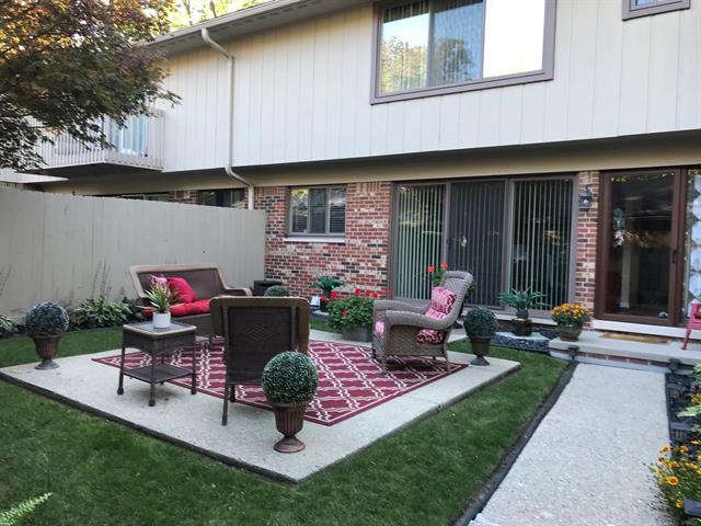 front view picture of 42373 Dianna Court, Clinton Township, MI. 48038