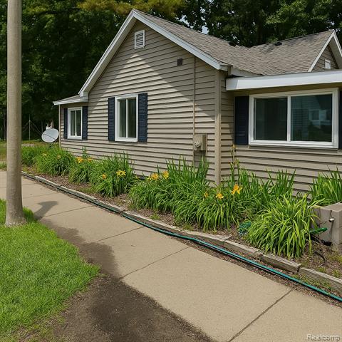 front view picture of 100 Fenton Street, Lansing, MI. 48910
