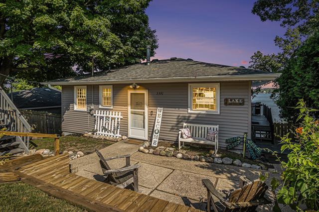 front view picture of 3351 W Shore Drive, Battle Creek, MI. 49017