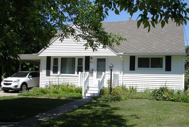front view picture of 3031 Amherst Drive, Lansing, MI. 48906