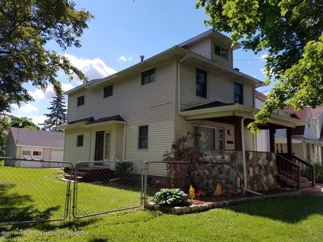 front view picture of 712 N Hayford, Lansing, MI. 48912