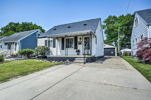 front view picture of 26653 Lorenz St, Madison Heights, MI. 48071