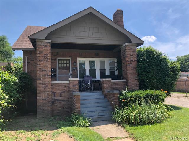 front view picture of 808 E 11 Mile Rd, Royal Oak, MI. 48067