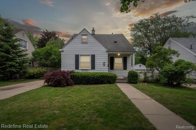 front view picture of 1976 Bacon Ave, Berkley, MI. 48072