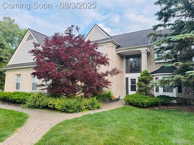 front view picture of 29301 Morningview, Farmington, MI. 48334