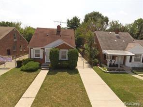 front view picture of 16086 Carlisle Street, Detroit, MI. 48205